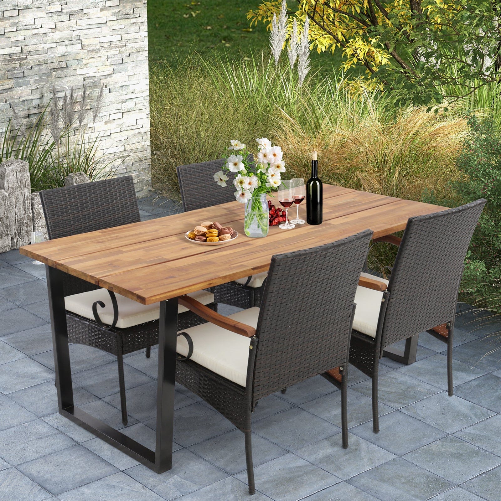 How to Create an Entertainment-Friendly Outdoor Space - Patioza