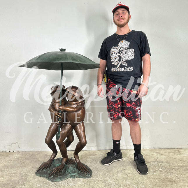 Frogs holding Umbrella Bronze Fountain Statue - Bronze Fountain Statue | Patioza