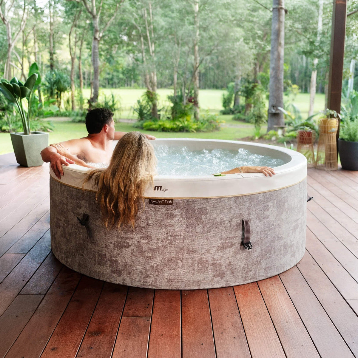 MSpa Cocoon Verto Series Six - Person Inflatable Round Hot Tub With Hydro Massage [F - CO066WE] (SAK50928) - Hot Tubs | Patioza