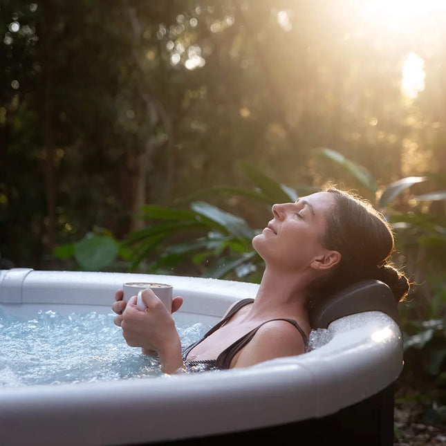 MSpa Denver Frame Series Six - Person Inflatable Round Hot Tub With Hydro Massage [F - DO066W] (SAK87043) - Hot Tubs | Patioza