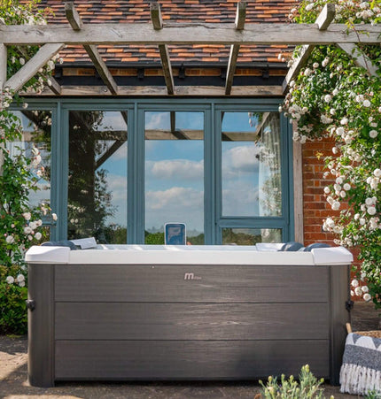 MSpa Oslo Supreme 6-Person 120 Jets Square Spa W/ LED Lights & Integrated App Control [F-OS063W] (SAK93516) - Hot Tubs | Patioza